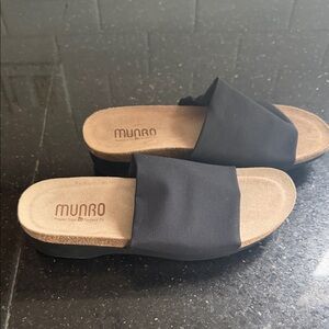 Munro Black and Beige Women's Sandals

New! No box or tags